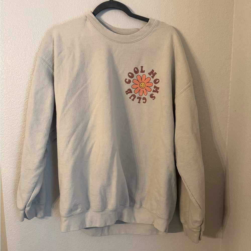 Gildan Cream Crewneck Sweater with Floral Graphic